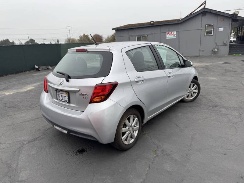 2016 Toyota Yaris 5-Door LE