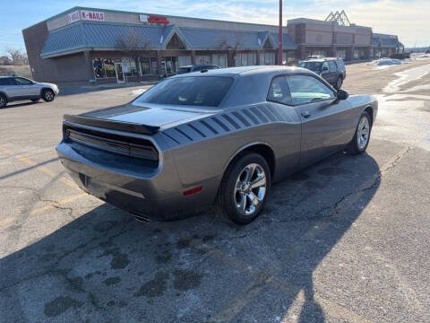 2012 Dodge Challenger SXT Plus