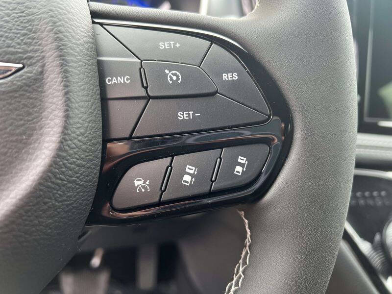 2024 Chrysler Pacifica Touring