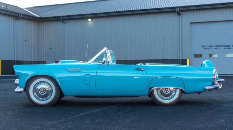 1956 Ford Thunderbird