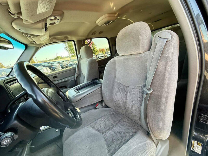 2004 Chevrolet Tahoe LS