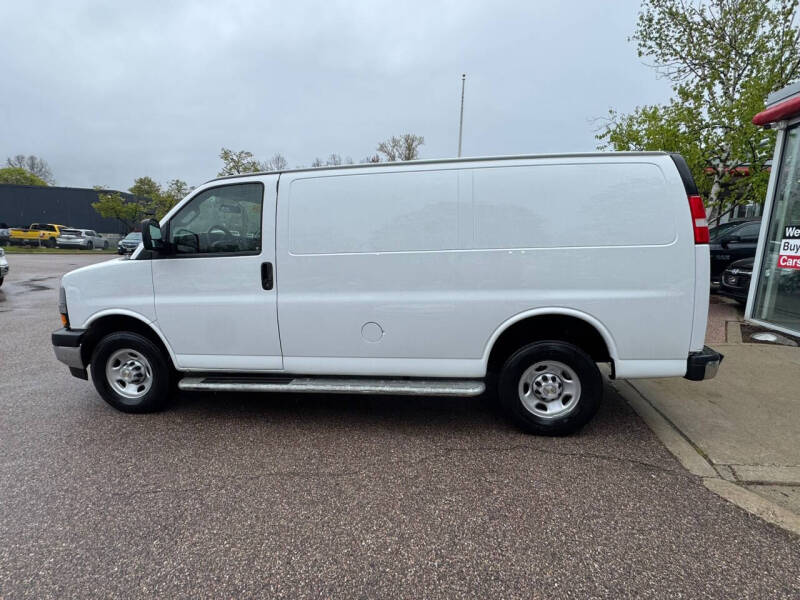 2024 Chevrolet Express 2500