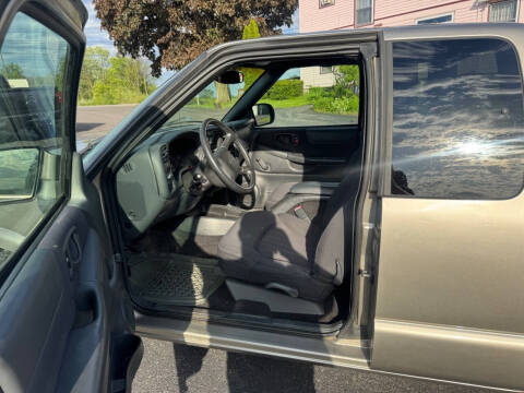 2003 Chevrolet S-10 LS