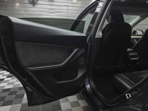 2025 Tesla Model Y Long Range