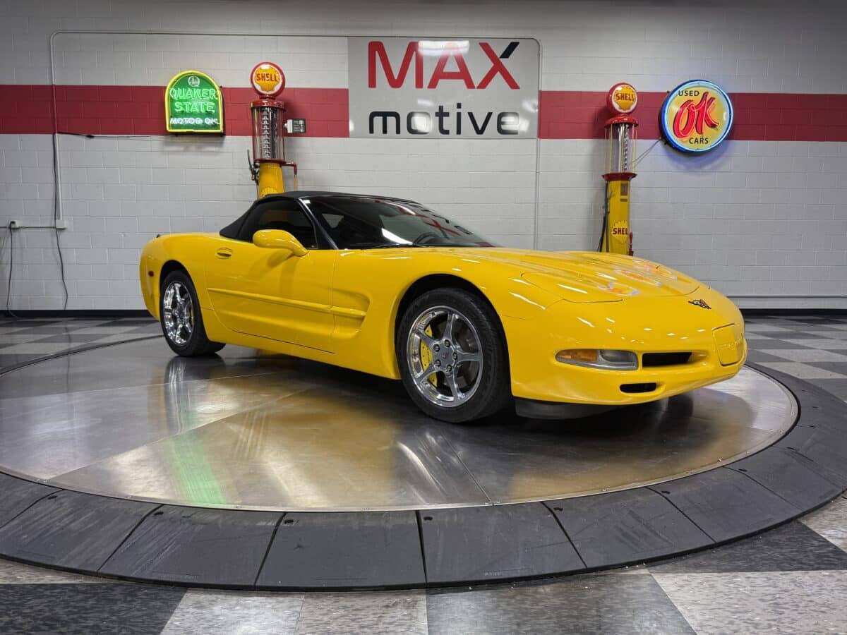 2004 Chevrolet Corvette 5