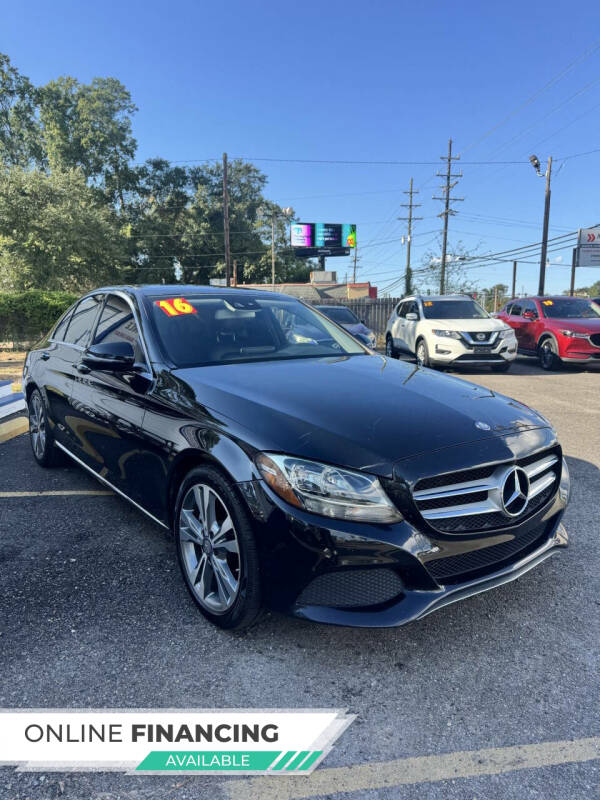 2016 Mercedes-Benz C-Class C300's photo