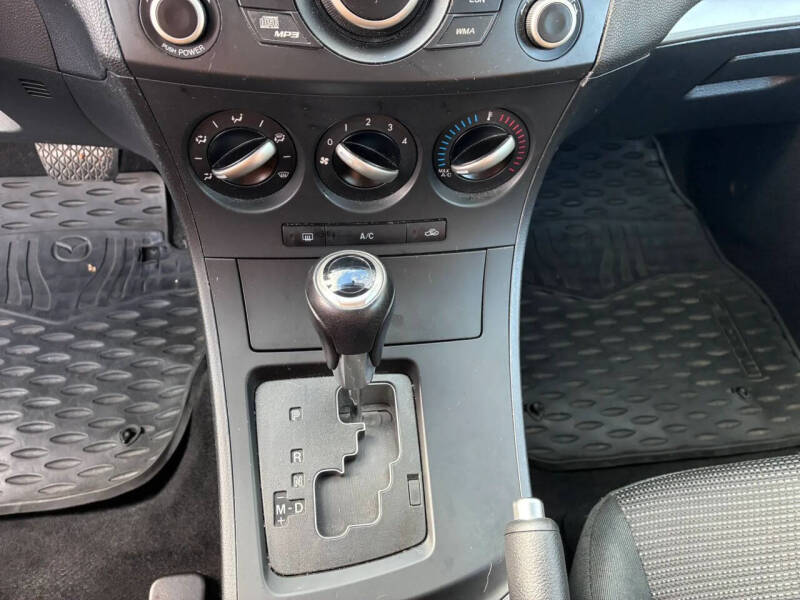 2012 Mazda MAZDA3 i Touring