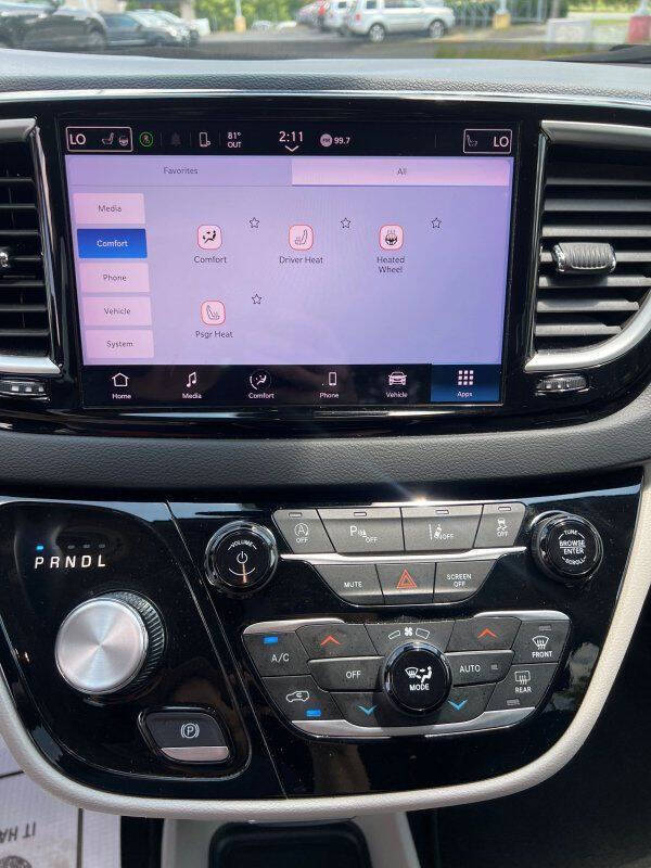 2023 Chrysler Pacifica Touring L