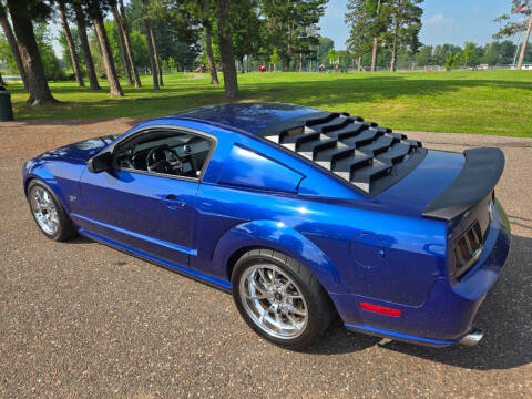 2005 Ford Mustang GT Deluxe