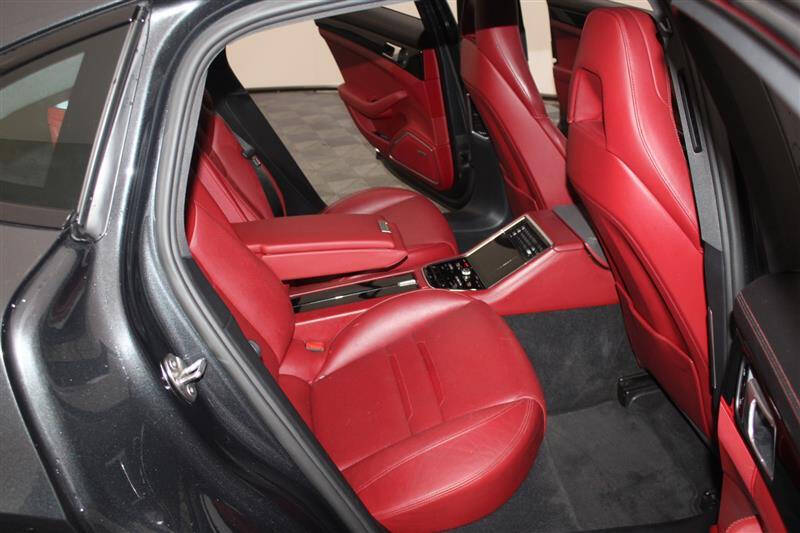 2018 Porsche Panamera