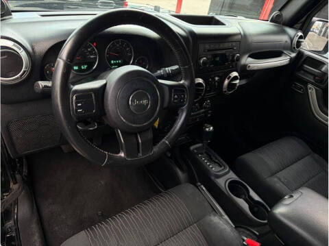 2011 Jeep Wrangler Unlimited Sahara