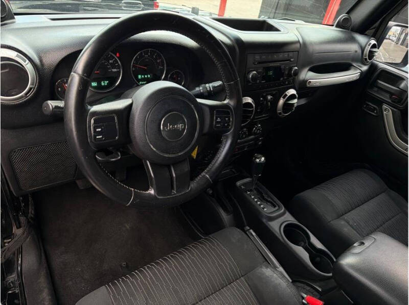 2011 Jeep Wrangler Unlimited Sahara