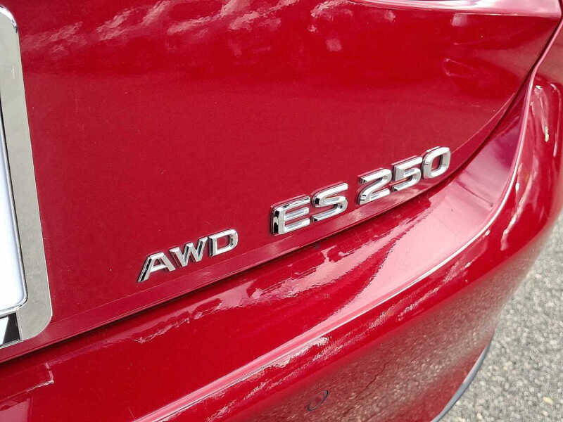 2023 Lexus ES 250