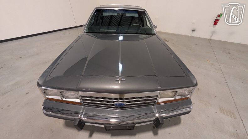 1988 Ford Crown Victoria