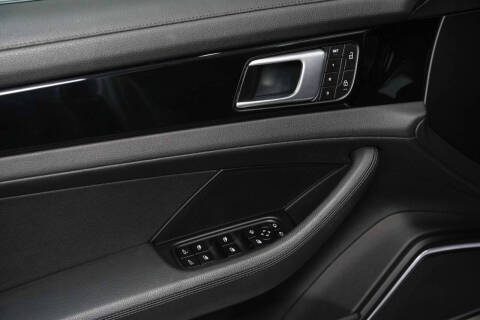 2022 Porsche Panamera Platinum Edition