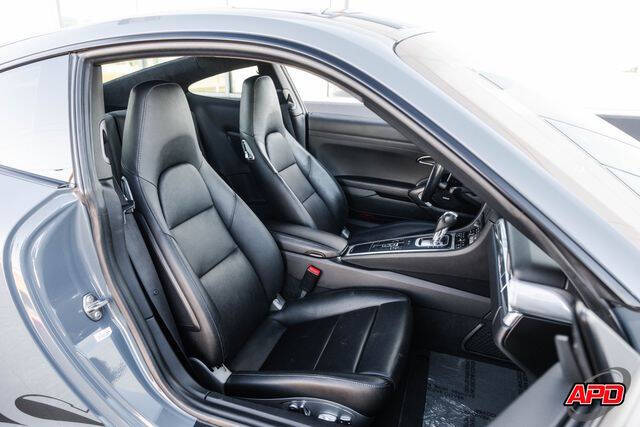 2017 Porsche 911 Carrera