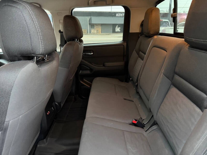 2023 Nissan Frontier SV