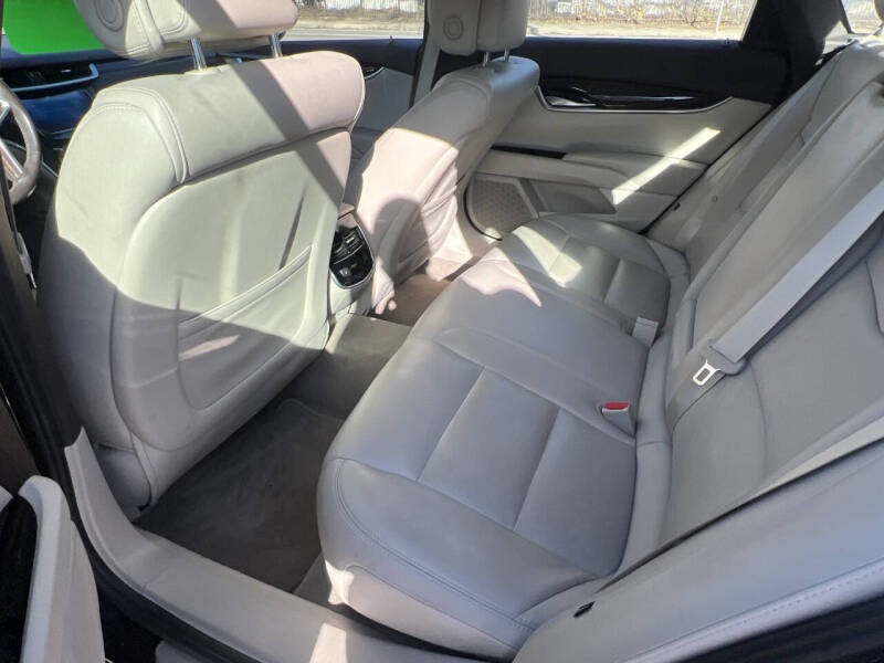 2014 Cadillac XTS Luxury Collection