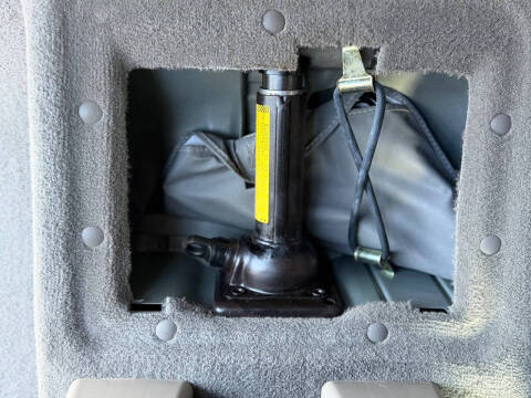 2005 Toyota Sequoia SR5