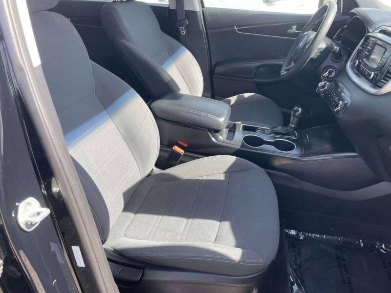 2016 Kia Sorento LX