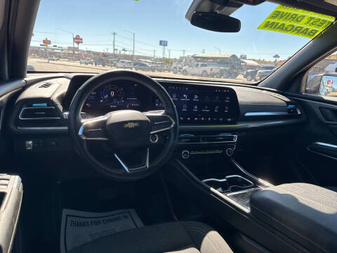 2024 Chevrolet Traverse LT