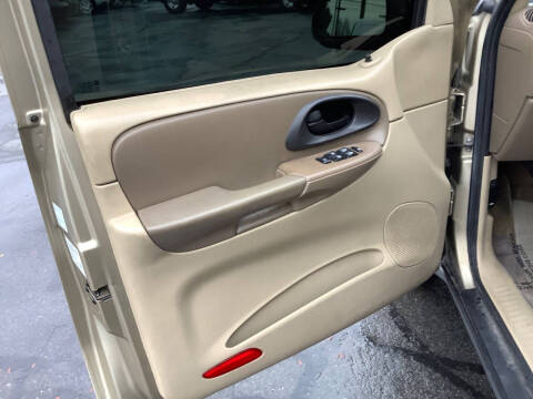 2004 Chevrolet TrailBlazer LS