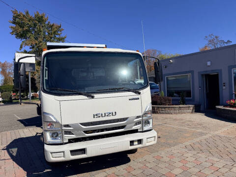 2024 Isuzu NPR-HD