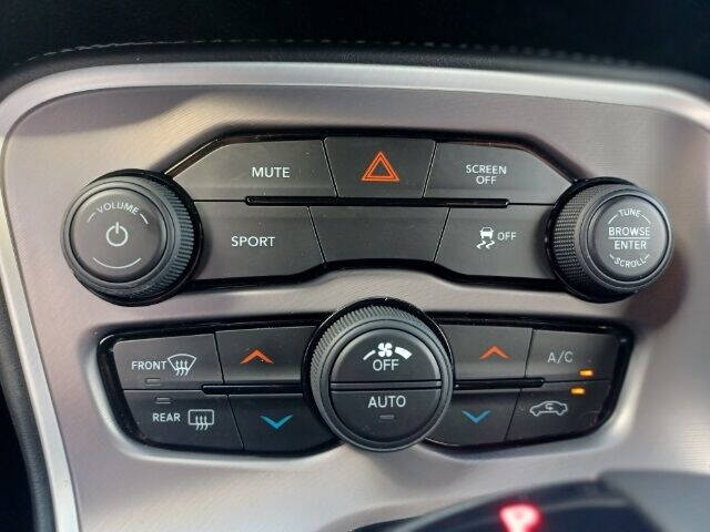 2022 Dodge Challenger SXT