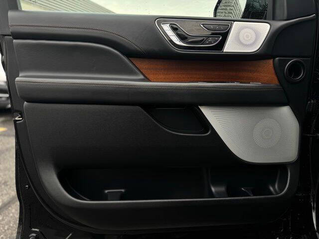 2022 Lincoln Navigator Black Label