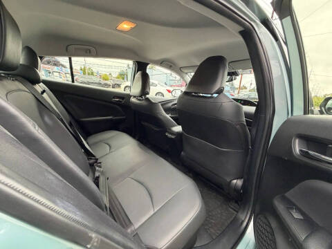 2019 Toyota Prius XLE