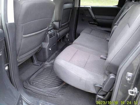 2010 Nissan Titan LE