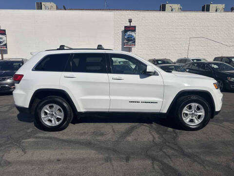 2017 Jeep Grand Cherokee Laredo