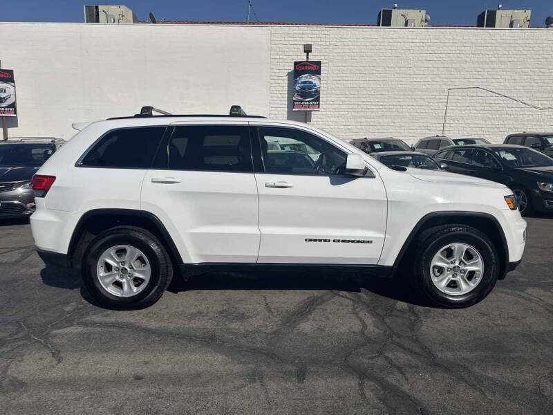 2017 Jeep Grand Cherokee Laredo