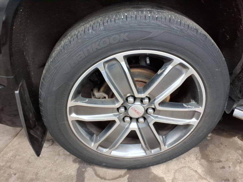 2017 GMC Acadia Denali