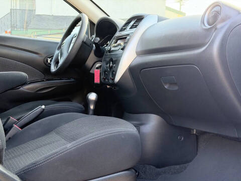 2015 Nissan Versa 1.6 S