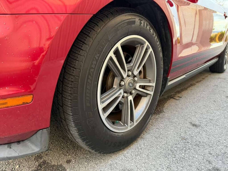 2012 Ford Mustang V6 Premium