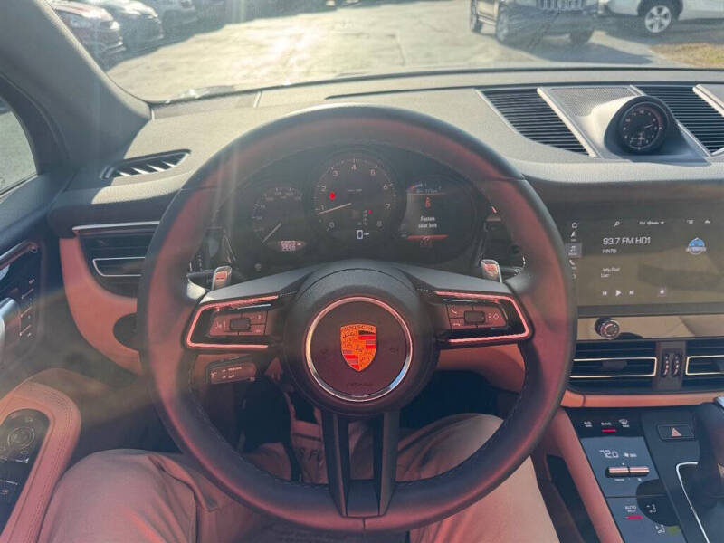 2022 Porsche Macan