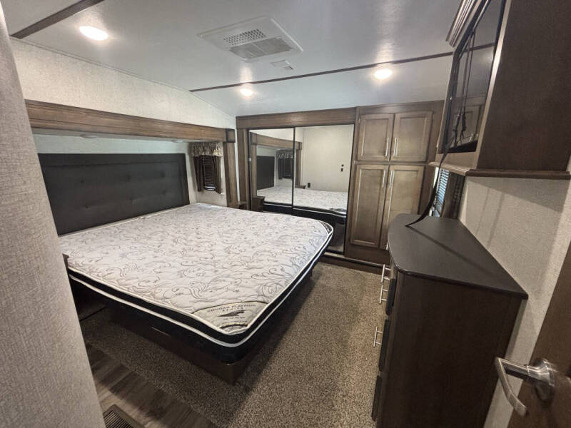 2019 Keystone RV COUGAR 338RLK