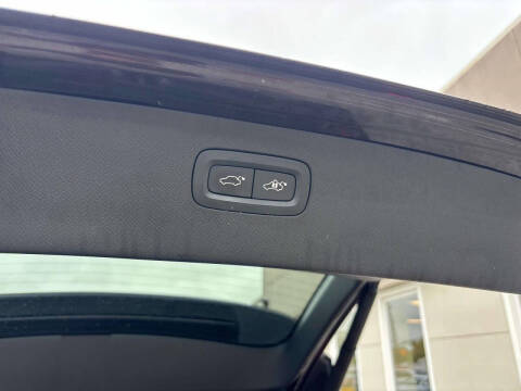 2018 Volvo XC90 T6 Momentum