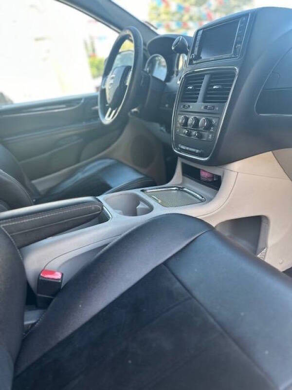 2016 Dodge Grand Caravan SE Plus