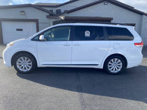 2012 Toyota Sienna XLE 7-Passenger