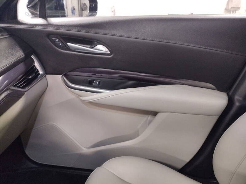 2022 Cadillac XT4 Luxury