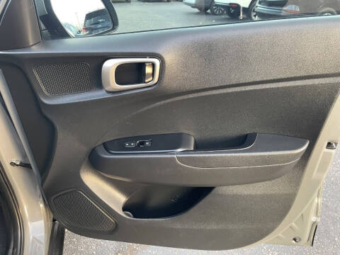 2021 Hyundai Venue SE