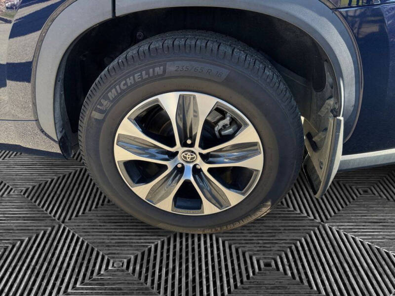 2021 Toyota Highlander Hybrid XLE