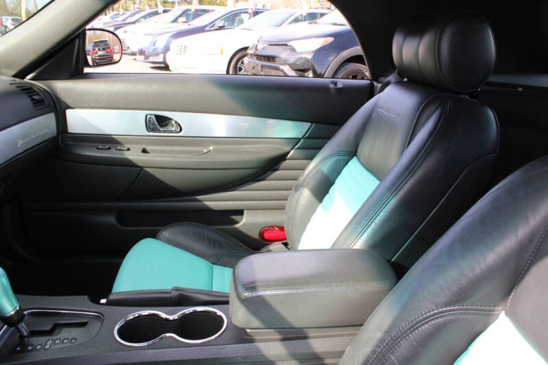 2002 Ford Thunderbird Deluxe