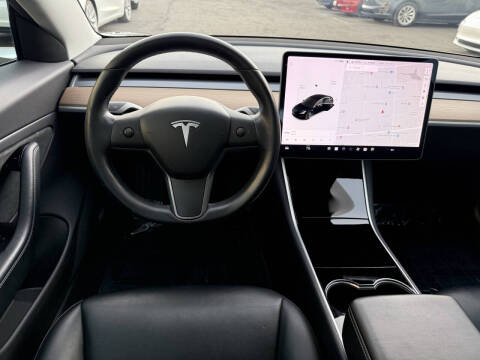 2019 Tesla Model 3 Standard Range Plus
