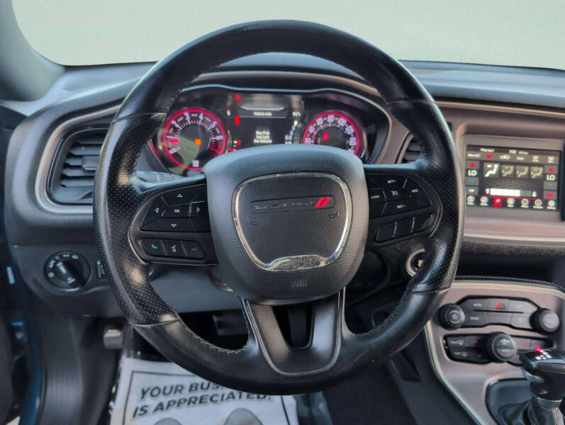 2022 Dodge Challenger SXT