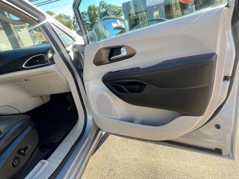 2018 Chrysler Pacifica Touring L