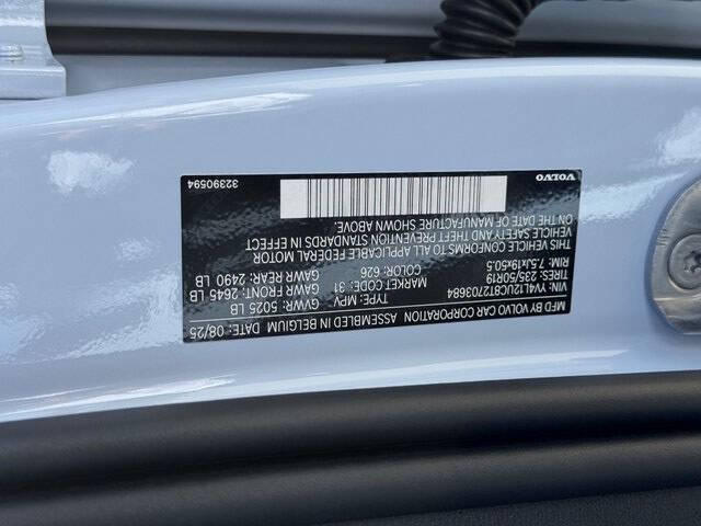 2026 Volvo XC40 B5 Plus