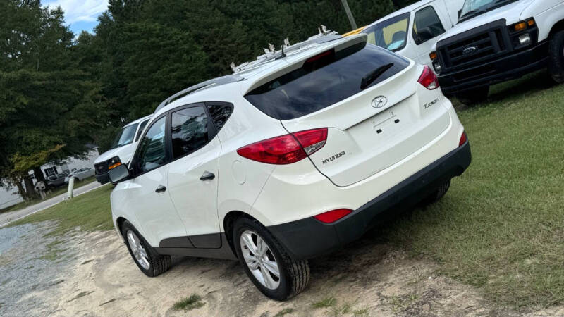 2011 Hyundai Tucson GLS photo 18